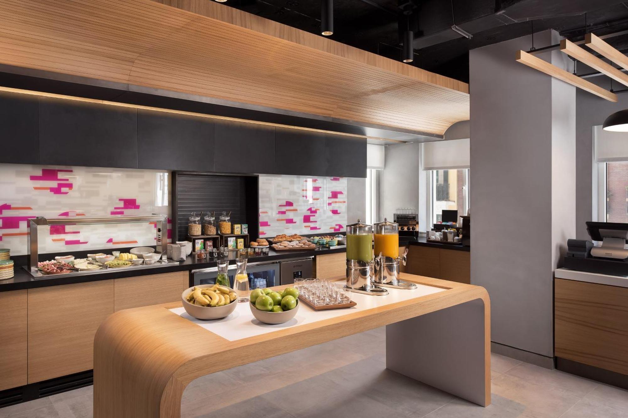 Aloft Madrid Gran Via Ξενοδοχείο Εξωτερικό φωτογραφία